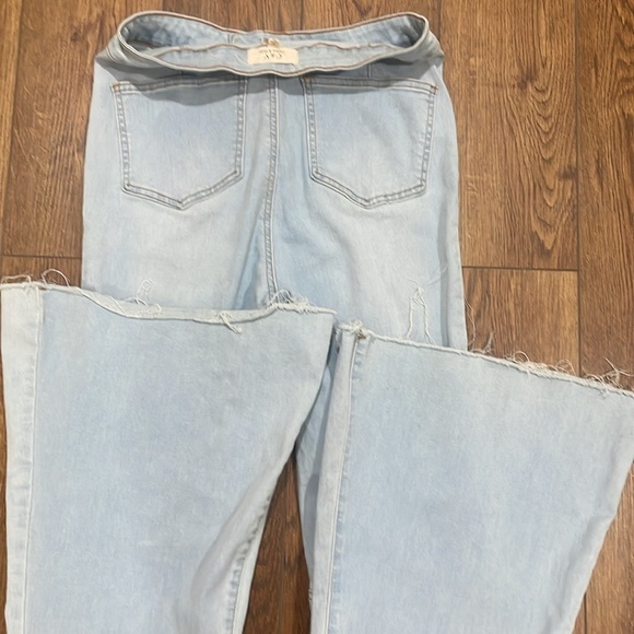 C&V High Rise Raw Edge Flare Jeans - Picture 4 of 4